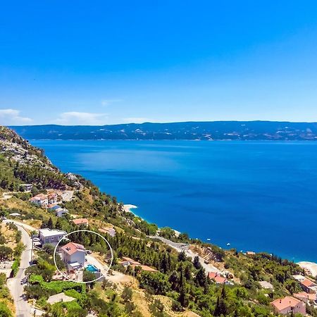 אומיס Villa Belvedere With Heated Pool, Billiards, Media Room, Sea Views,10 Pax מראה חיצוני תמונה